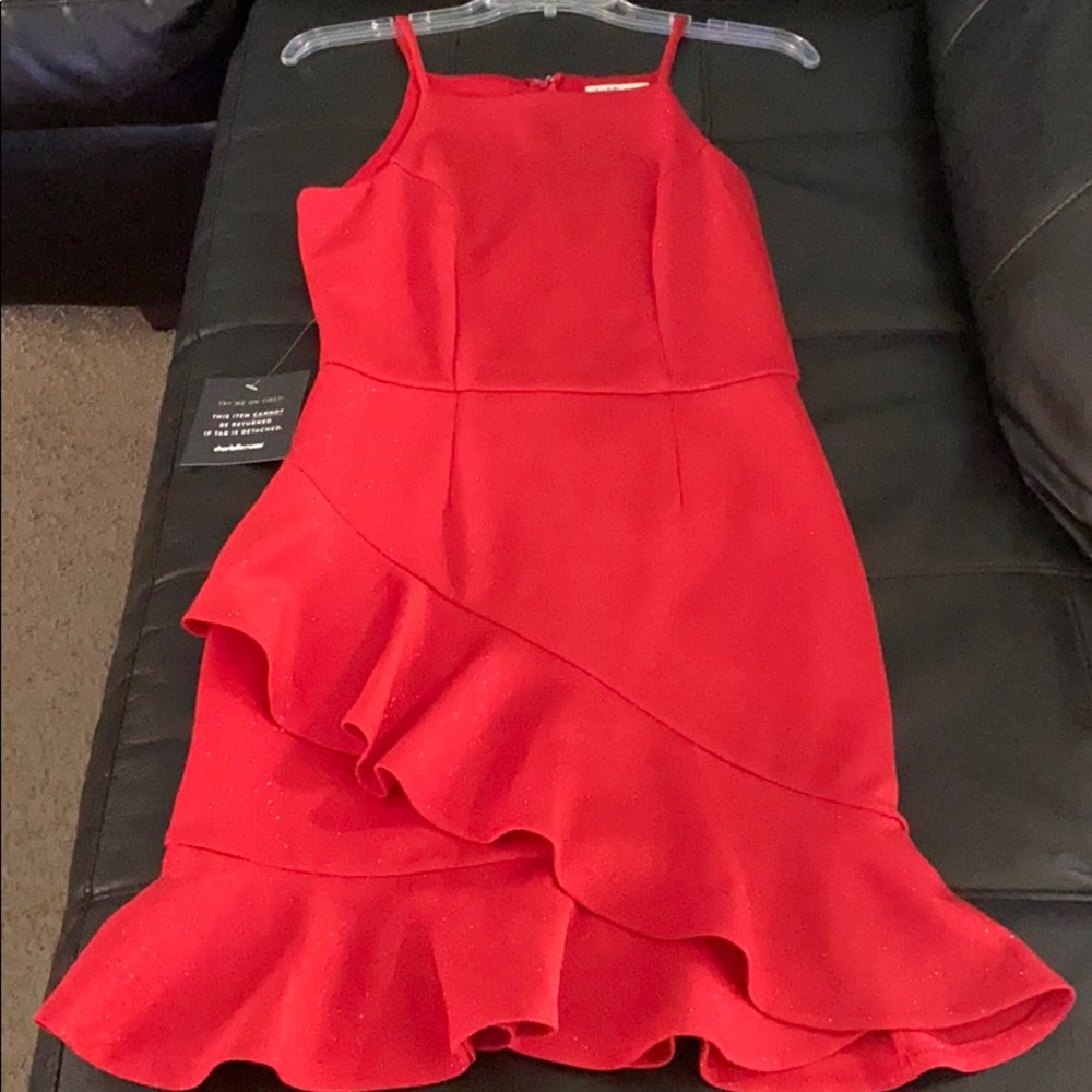 Beautiful Red Dress - Picture 4 of 4